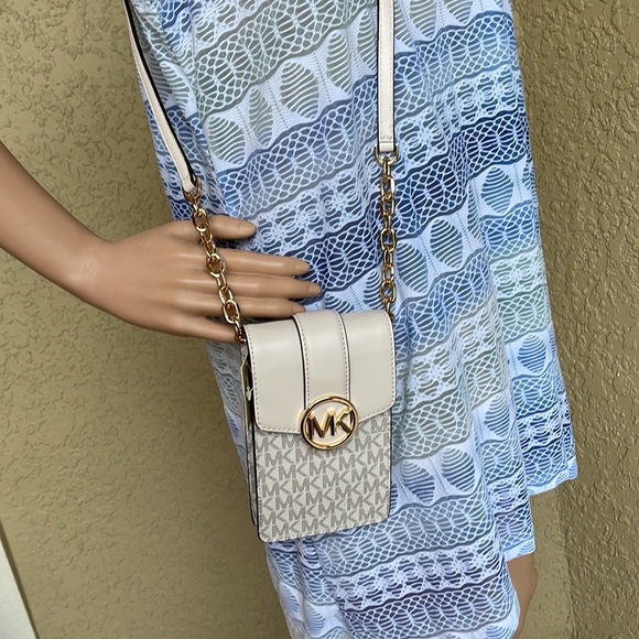 Michael Kors Carmen Small Logo Smartphone Crossbody Bag
Light Cream Multi - Picture 8 of 16